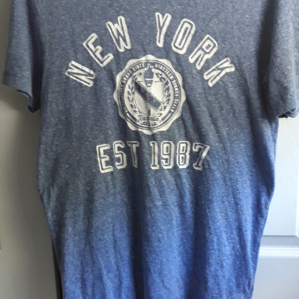 Aeropostale blue t-shirt
